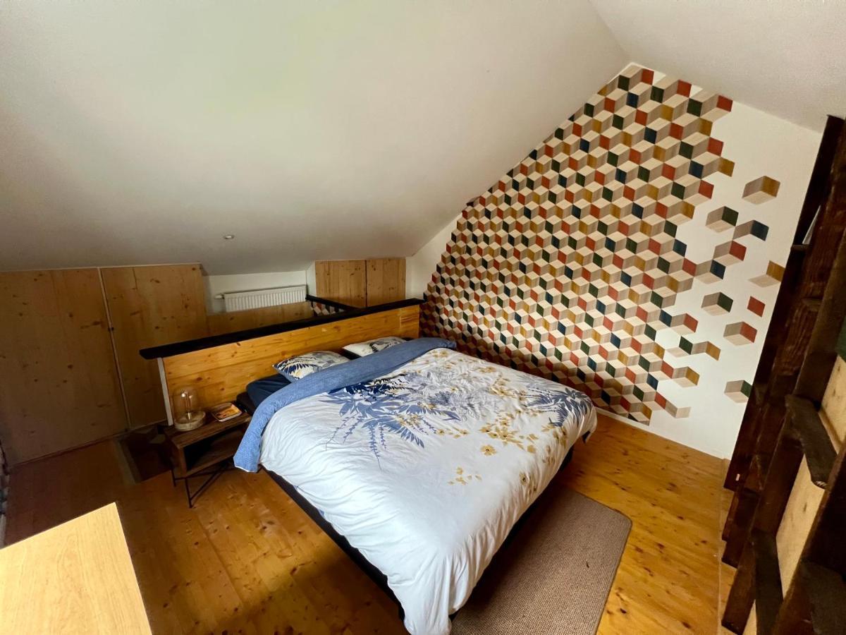 Capstay La Louvière Kültér fotó